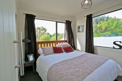 Photo of property in 11 Whalers Crescent, Omaui, Invercargill, 9877