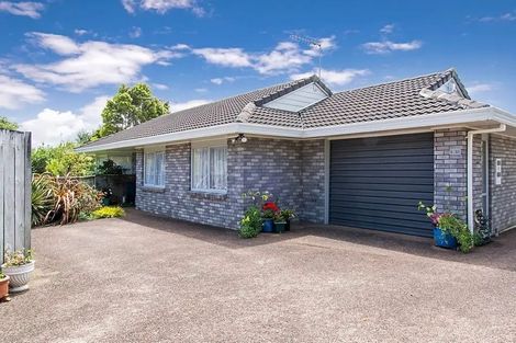 Photo of property in 2/88 Simmental Crescent, Somerville, Auckland, 2014
