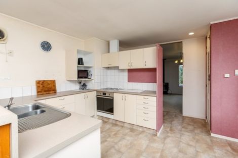 Photo of property in 117 Awanui Street, Merrilands, New Plymouth, 4312