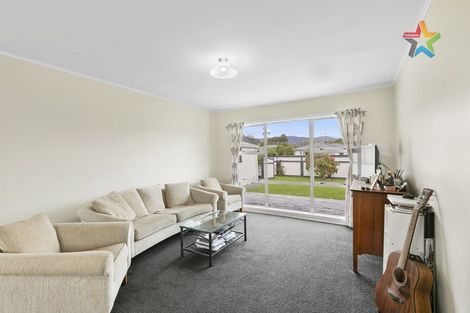 Photo of property in 10 Hunt Street, Wainuiomata, Lower Hutt, 5014