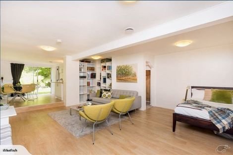 Photo of property in 24 Park Hill Road, Birkenhead, Auckland, 0626