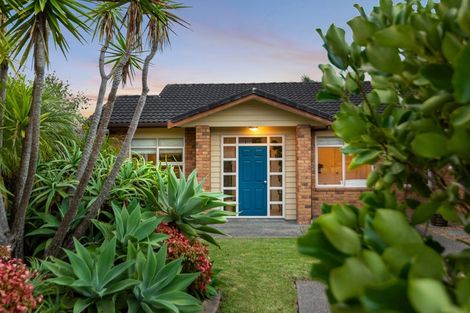 Photo of property in 8 Driftwood Drive, Red Beach, 0932