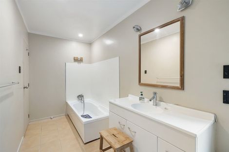 Photo of property in 67 Rosier Road, Glen Eden, Auckland, 0602