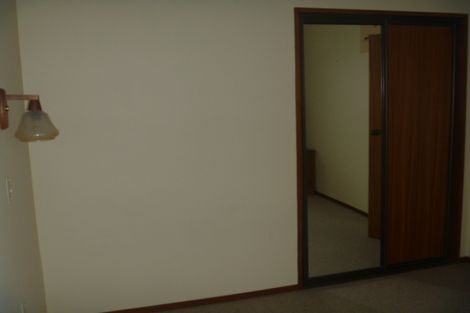 Photo of property in 2/12 Campbell Street, Alexandra, 9320