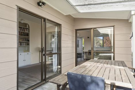 Photo of property in 18 Irwin Place, Kinloch, Taupo, 3377