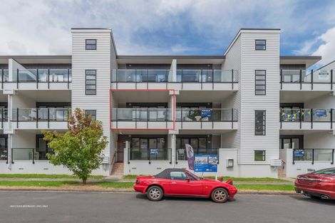 Photo of property in 16/11 Carlos Drive, Flat Bush, Auckland, 2016
