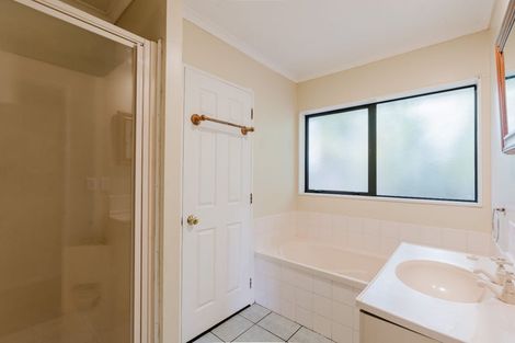 Photo of property in 4 Aria Court, Fairview Downs, Hamilton, 3214