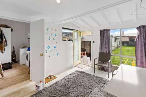 Photo of property in 43 Station Road, Marton, 4710