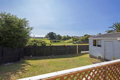 Photo of property in 58 De Quincey Terrace, Highland Park, Auckland, 2010