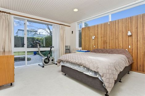 Photo of property in 10 Taharoto Road, Takapuna, Auckland, 0622
