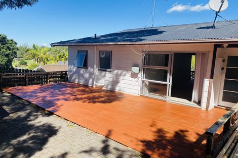 Photo of property in 46 Trias Road, Totara Vale, Auckland, 0629