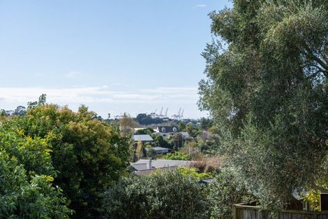 Photo of property in 8 Lorna Place, Brookfield, Tauranga, 3110