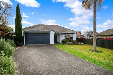 Photo of property in 39 Suncrest Drive, West Harbour, Auckland, 0618