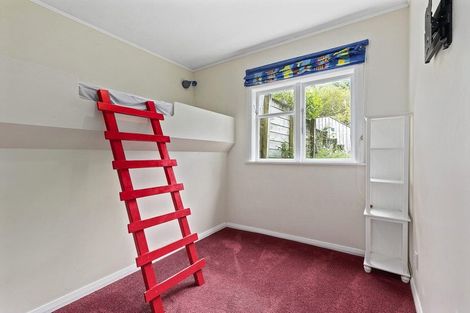 Photo of property in 70 Nottingham Street, Karori, Wellington, 6012