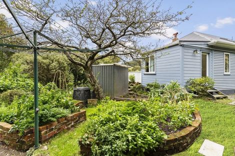 Photo of property in 105 Sunshine Avenue, Karori, Wellington, 6012