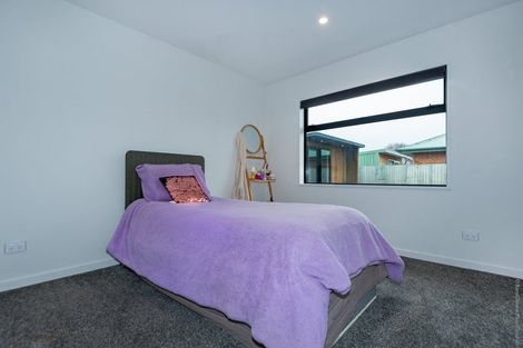 Photo of property in 14 Blue Gum Place, New Brighton, Christchurch, 8083