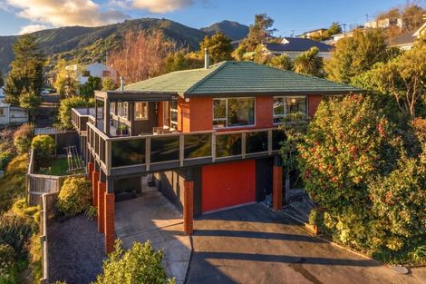 Photo of property in 14 Cornwall Street, Picton, 7220