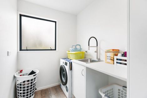 Photo of property in 154 Hillview Road, Alexandra, 9391