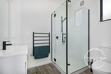 Photo of property in 37 Judd Road, Maungaturoto, 0520