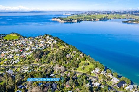 Photo of property in 224 Wade River Road, Wade Heads, Whangaparaoa, 0932