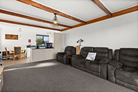 Photo of property in 2/71 Meeanee Road, Taradale, Napier, 4112