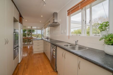 Photo of property in 7 Trelawn Place, Cockle Bay, Auckland, 2014