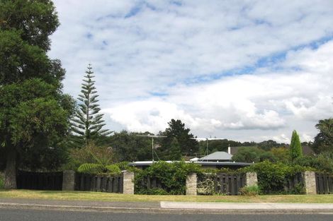 Photo of property in 2/26 Glamorgan Drive, Torbay, Auckland, 0630