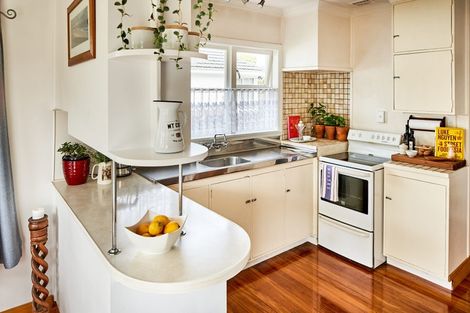 Photo of property in 8 Courtenay Road, Heretaunga, Upper Hutt, 5018