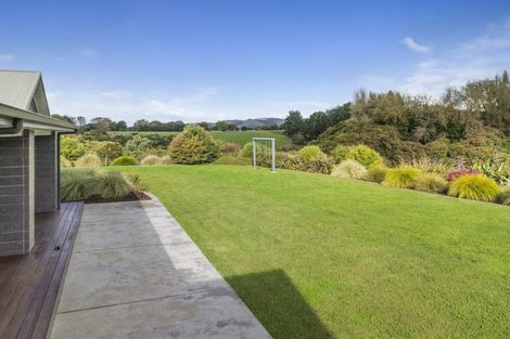 Photo of property in 37 Jarrett Terrace, Leamington, Cambridge, 3432