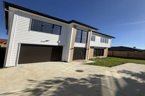 Photo of property in 44d Orams Road, Hillpark, Auckland, 2102