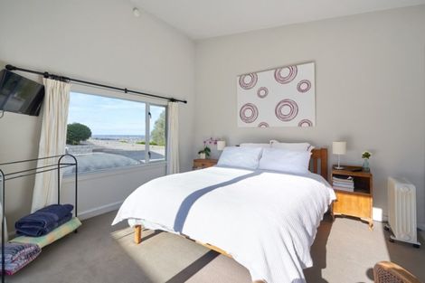 Photo of property in 6 Te Roera Drive, Taradale, Napier, 4112