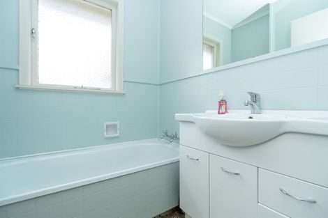 Photo of property in 6 English Street, St Andrews, Hamilton, 3200