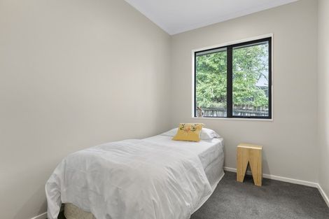 Photo of property in 99 Kemp Road, Massey, Auckland, 0614