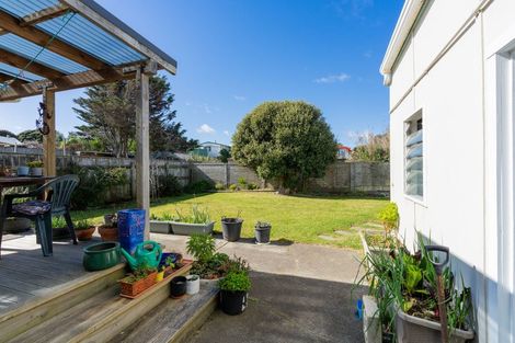 Photo of property in 76 Park Avenue, Waitarere Beach, Levin, 5510