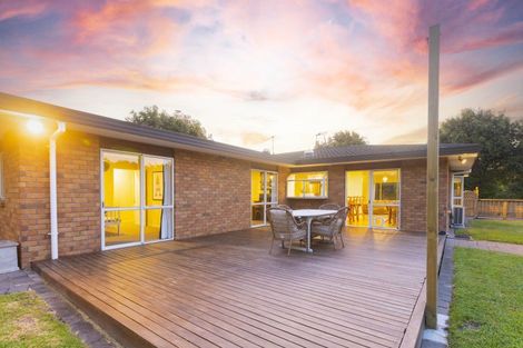 Photo of property in 35 Wood Leigh, Paraparaumu Beach, Paraparaumu, 5032