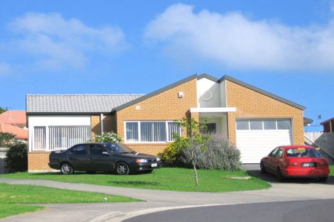 Photo of property in 11 Blueridge Close, Sunnyvale, Auckland, 0612