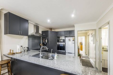 Photo of property in 34 Marvon Downs Avenue, Pakuranga Heights, Auckland, 2010