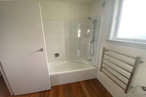 Photo of property in 1/14 Roberts Road, Te Atatu South, Auckland, 0610