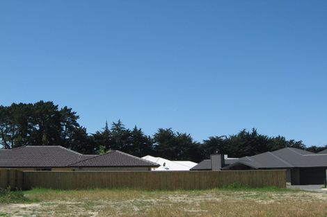 Photo of property in 33 Pentonville Close, Westmorland, Christchurch, 8025