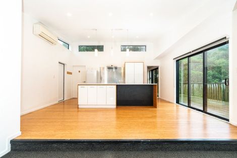 Photo of property in 55 Jackson Street, Island Bay, Wellington, 6023