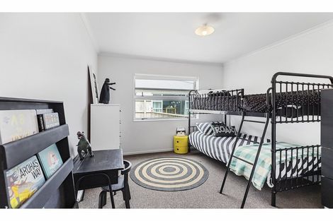 Photo of property in 19 Cresswell Place, Johnsonville, Wellington, 6037