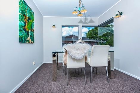 Photo of property in 13 Lagoon Way, West Harbour, Auckland, 0618