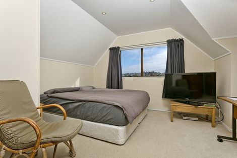 Photo of property in 65 Alton Avenue, Hillcrest, Auckland, 0627