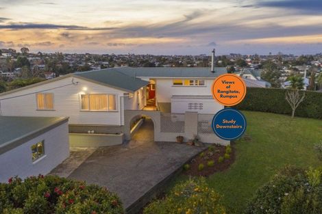 Photo of property in 12 Ross Avenue, Glenfield, Auckland, 0629