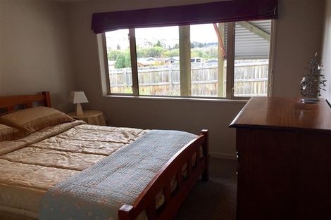 Photo of property in 2 Ash Avenue, Albert Town, Wanaka, 9305