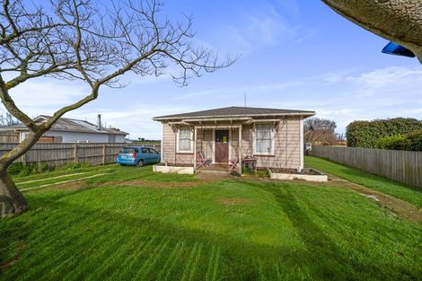 Photo of property in 604 Haowhenua Place, Hawera, 4674