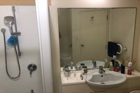 Photo of property in 43a Forrest Hill Road, Milford, Auckland, 0620