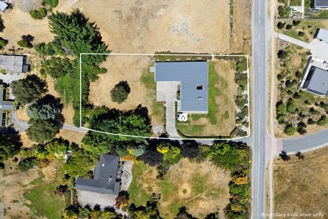 Photo of property in 311 Beacon Point Road, Wanaka, 9305