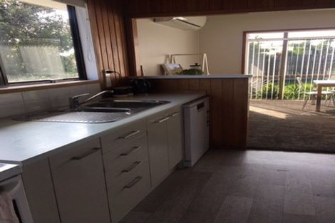 Photo of property in 94 Stanley Road, Glenfield, Auckland, 0629