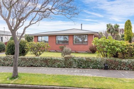 Photo of property in 25 Toorak Avenue, Avonhead, Christchurch, 8042